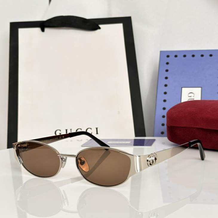 Picture of Gucci Sunglasses _SKUfw79398848fw